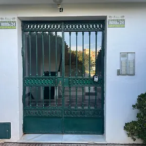 Tranquilo , Soleado Cerca De La Playa Apartamento Torremolinos